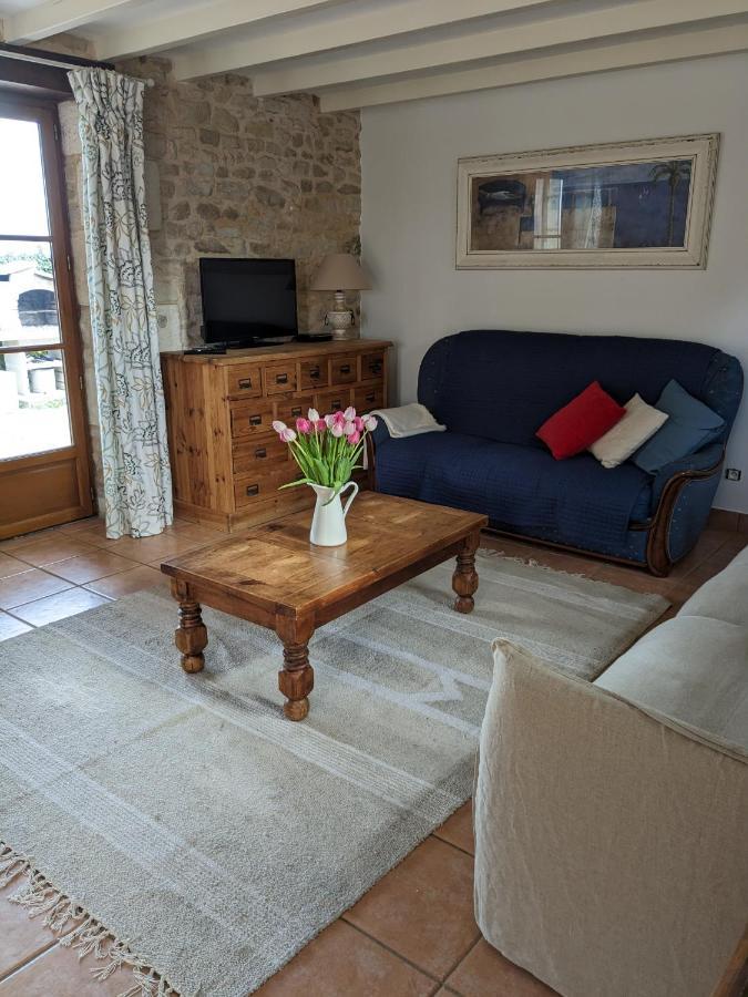 3 Self-Contained Gites With Pool And Games Room Saint-Georges-de-Noisné Exterior foto